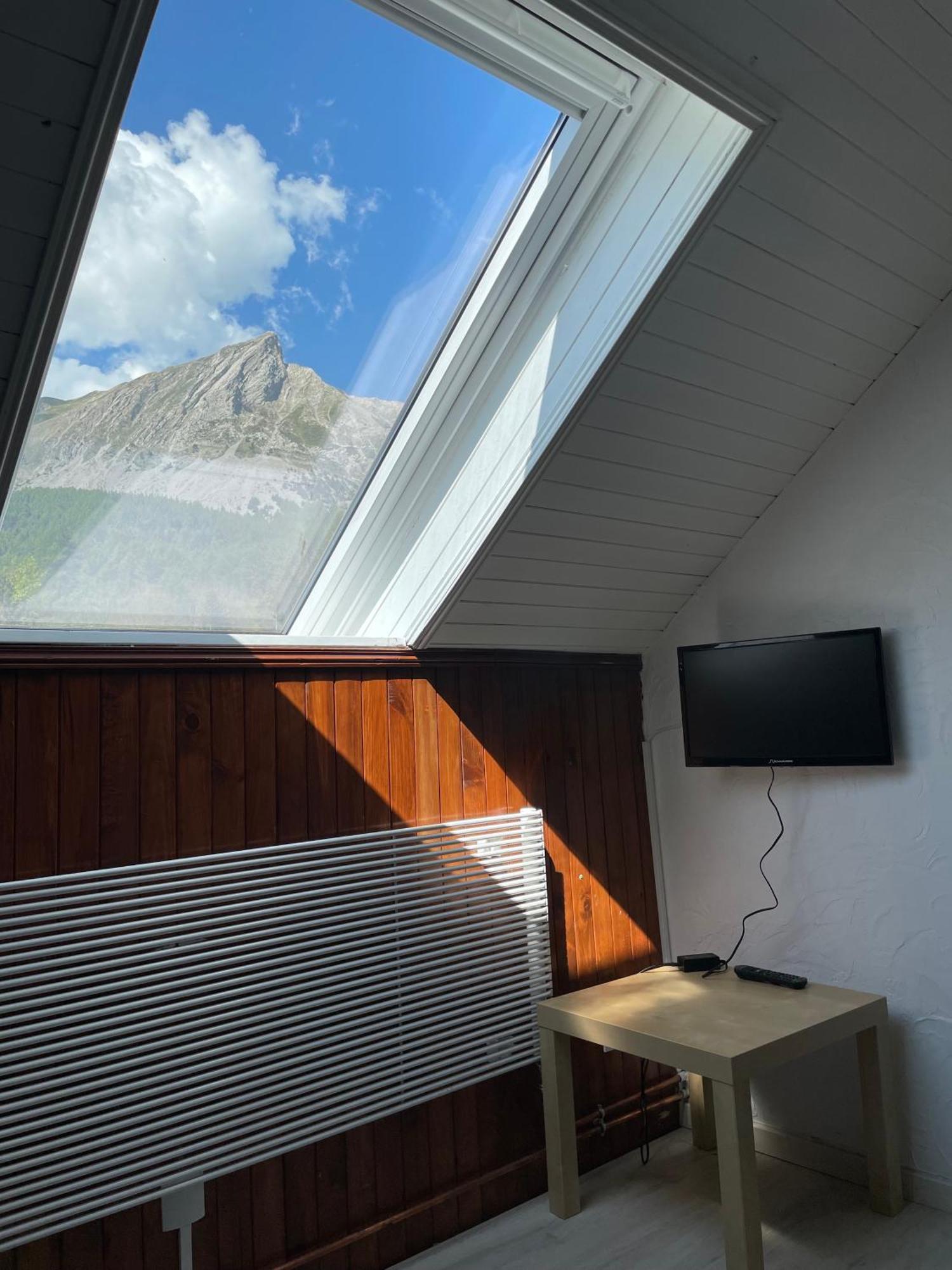 Maison L'Aiguille - 2 Appartements, 5 Chambres Et Table D'Hotes Au Pied De La Montagne A La Station De Laye Esterno foto